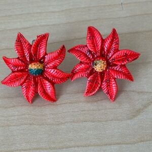 Red Poinsettia screw back earrings- mixed color centers- silver tone